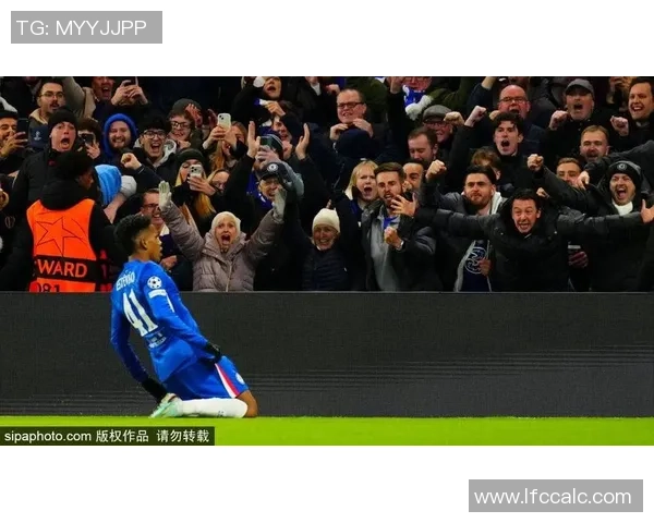 切尔西球迷热议埃斯特旺神似蓝军旧将：新星降临，还是旧梦重圆？