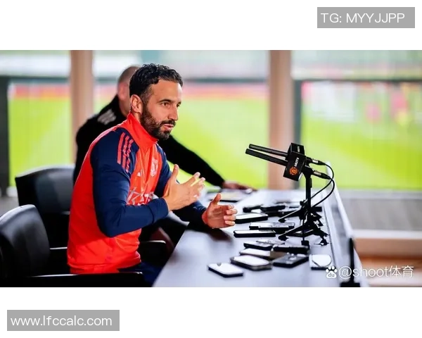 梦剧场的“破晓时分”:阿莫林执掌曼联,开启本赛季的救赎与重塑之旅 梦剧场的“破晓时分”:阿莫林执掌曼联,开启本赛季的救赎与重塑之旅